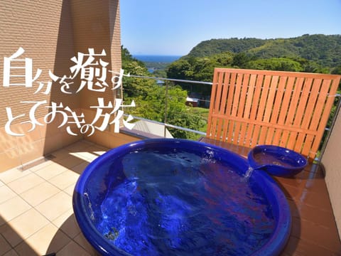 Natural landscape, Hot Tub, Mountain view, Sea view