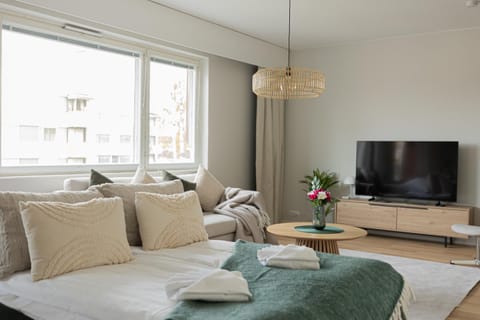 Communal lounge/ TV room, TV and multimedia, Living room, Seating area