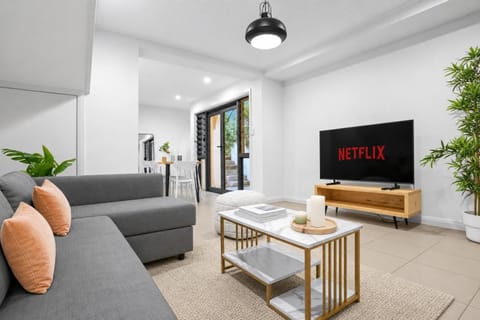 Property building, Communal lounge/ TV room, Day, TV and multimedia, View (from property/room), Living room, Photo of the whole room, Seating area, Evening entertainment