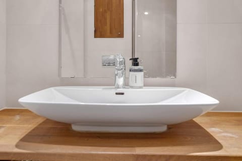 The Winter Tale House - Free Parking Apartment in Tromso