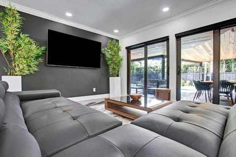 Coral Lane by Rove Travel - Heated Pool & BBQ House in Fort Lauderdale