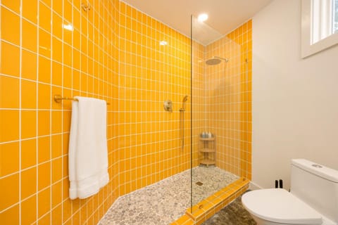 Sunset Silo Nature lodge in Tennessee