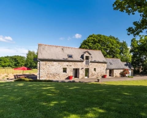 À L'orée Du Bois Bed and Breakfast in Brittany