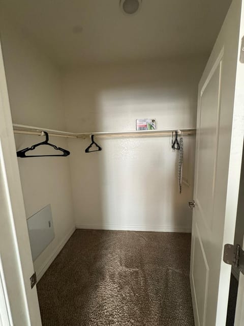 Lovely Apartment in Austin shopping Dining Apartment in Leander