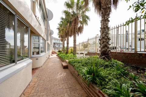 Camps Bay Village Apartment hotel in Camps Bay