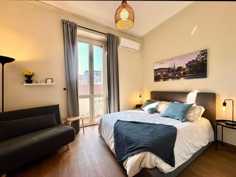 Bed, Living room, Photo of the whole room, Bedroom