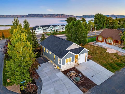 Boardwalk House in Garden City