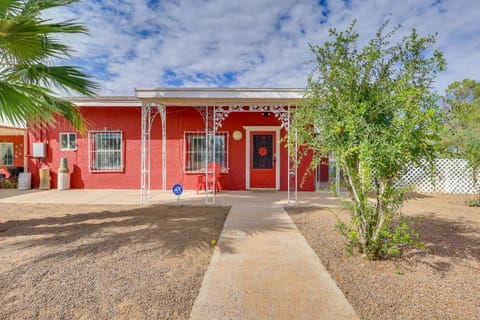 Walk Downtown Authentic Adobe Home in Las Cruces! House in Las Cruces
