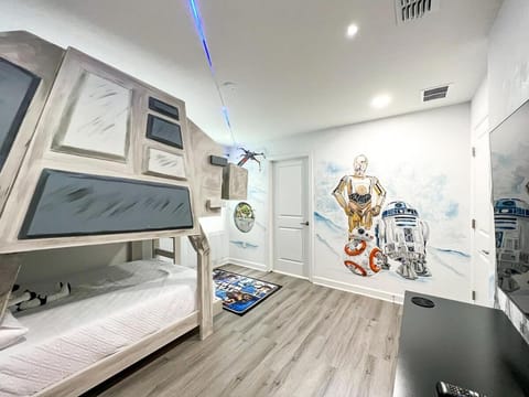 Magical Moments Luxury Disney Villa, Pool & Arcade Villa in Four Corners