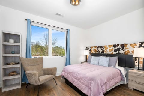 Emerald Overlook - Skyline Views & Rooftop Patio House in Nashville