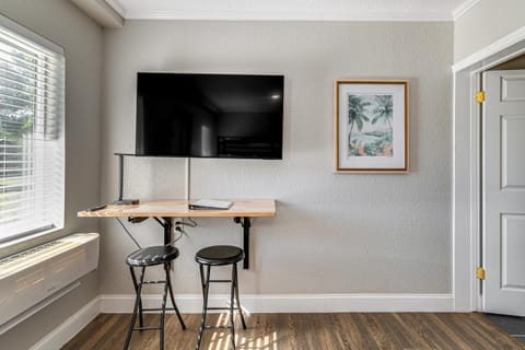 2 Mi to Chassahowitzka River! Cozy Resort Studio Apartment in Florida