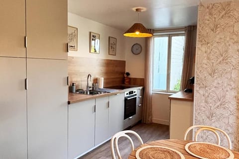 Gîte Elonie, Maison entière avec jardin et parking House in Saint-Germain-en-Laye