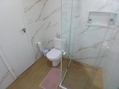 Casa c AR - condomínio prox ParkShopping Cpo Grande a 30 minutos do Recreio - camas de casal e solteiro House in Rio de Janeiro