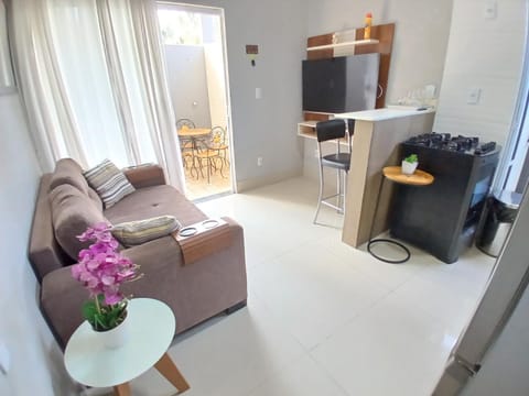 Casa c AR - condomínio prox ParkShopping Cpo Grande a 30 minutos do Recreio - camas de casal e solteiro House in Rio de Janeiro