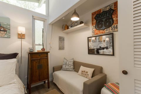 Aptos Coastal Studio Walk to Beach and Private Patio House in Rio Del Mar