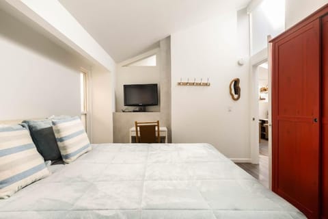 Aptos Beach Retreat Hot Tub & 5 Min Walk to Sand House in Rio Del Mar