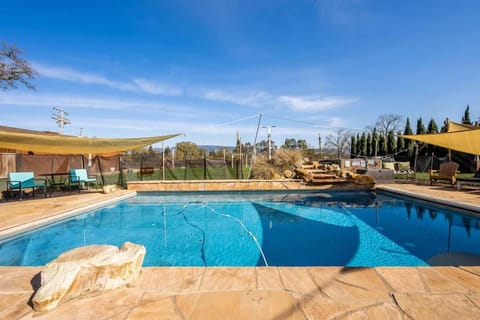 Grand Wine Country 6BR Retreat Hot Tub & Views House in San Francisco Bay Area