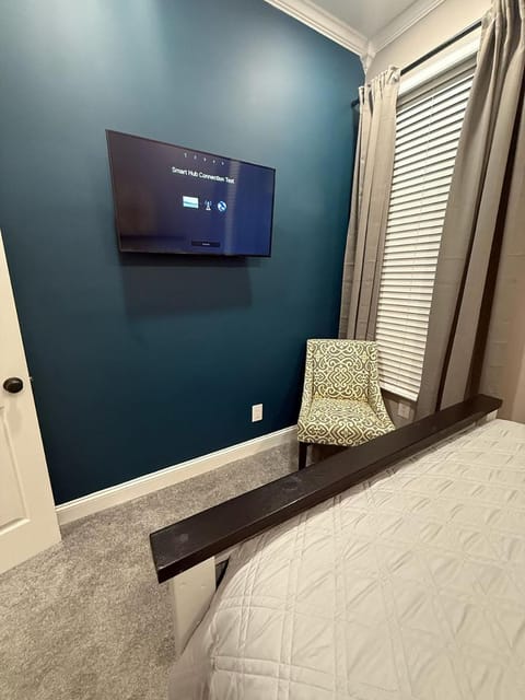 Cozy Condo Near Portsmouth Naval House in Portsmouth