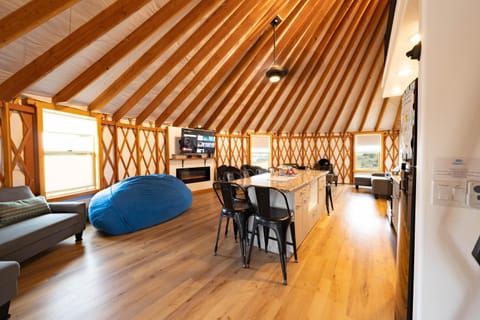 The Black Bear Yurt Luxury tent in Garden City