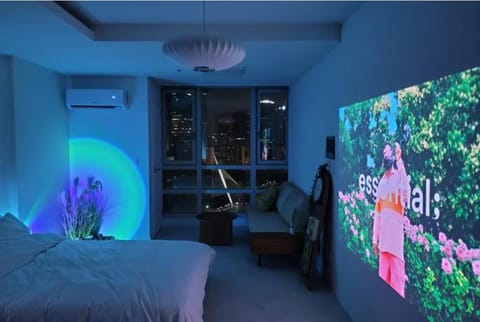 Bed, Night, TV and multimedia, Bedroom