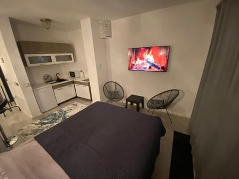 Communal lounge/ TV room, Bed, TV and multimedia, Kitchen or kitchenette, Bedroom, kitchen