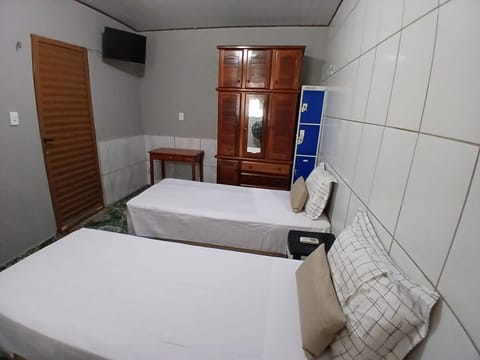 Bed, TV and multimedia, Photo of the whole room, Bedroom, wardrobe