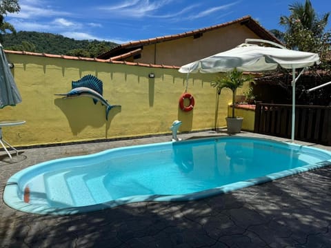 Casa com piscina e churrasqueira para familia House in State of Rio de Janeiro