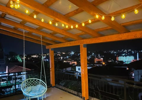 View (from property/room), Balcony/Terrace, City view