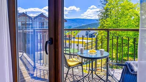 View (from property/room), Balcony/Terrace, Balcony/Terrace, Mountain view