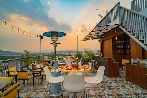 Lounge or bar
