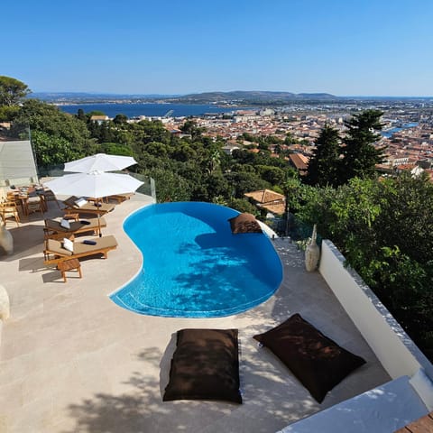 Day, Natural landscape, Balcony/Terrace, Pool view, Sea view, Swimming pool