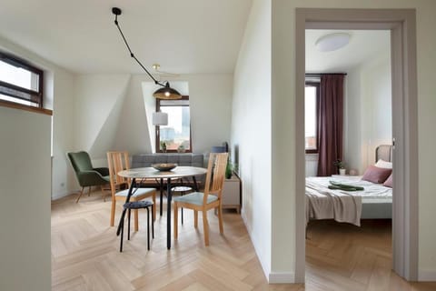 Bed, Living room, Photo of the whole room, Seating area, Dining area, Bedroom