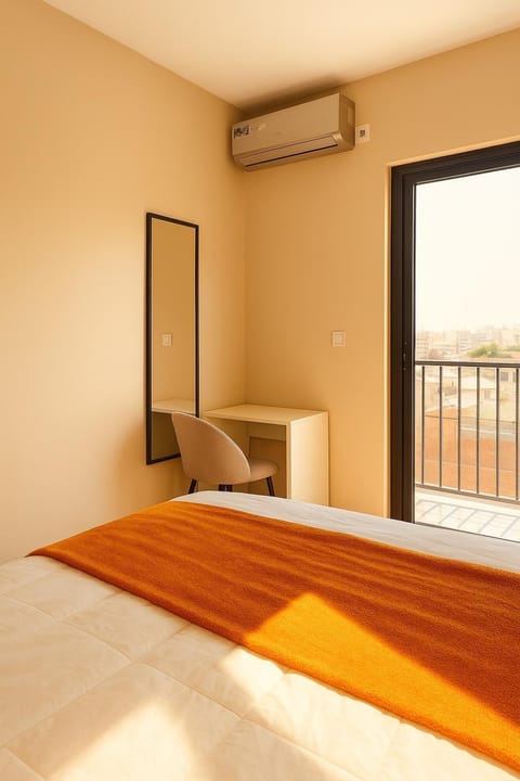 Bed, View (from property/room), Balcony/Terrace, Photo of the whole room, Bedroom, air conditioner