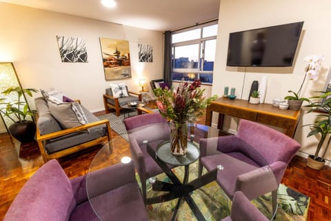 Communal lounge/ TV room, TV and multimedia, Living room, Seating area, Evening entertainment, Sea view, Sunset