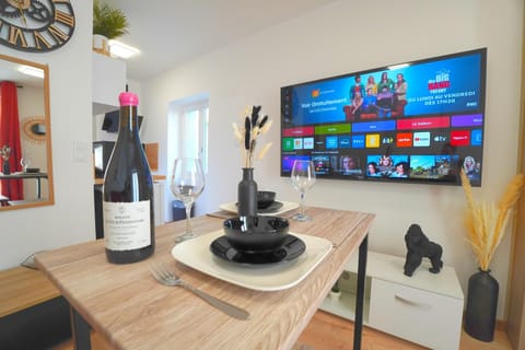 Studio neuf parking gratuit 15 minutes de Lyon Apartment in Lyon