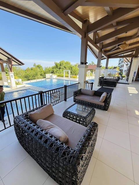 Seating area, Swimming pool
