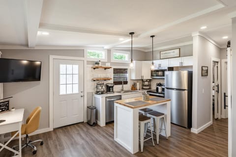 Communal lounge/ TV room, TV and multimedia, Kitchen or kitchenette, kitchen