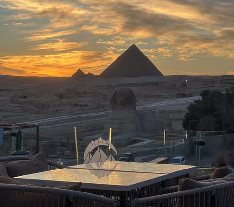 Nearby landmark, Day, Natural landscape, View (from property/room), Balcony/Terrace, Dining area, Mountain view, Sunrise, Sunset