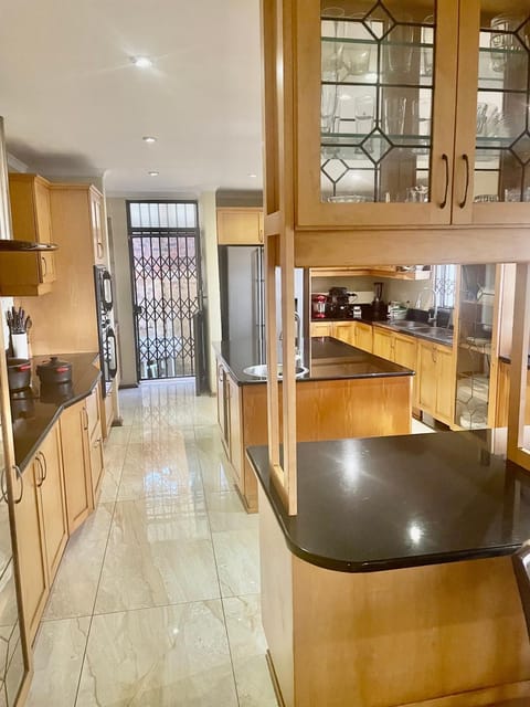 Kitchen or kitchenette, Kitchen or kitchenette