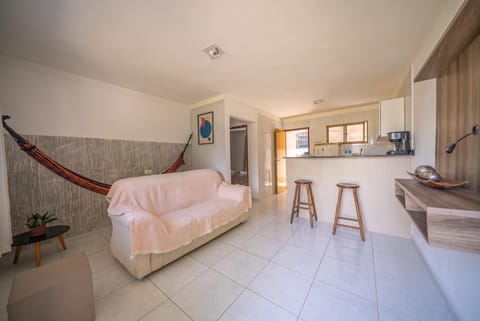 Bed, Coffee/tea facilities, Kitchen or kitchenette, Living room, Photo of the whole room, Seating area, Dining area, Bedroom