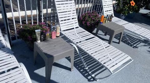 Honu Cove Hotel Motel in Deerfield Beach