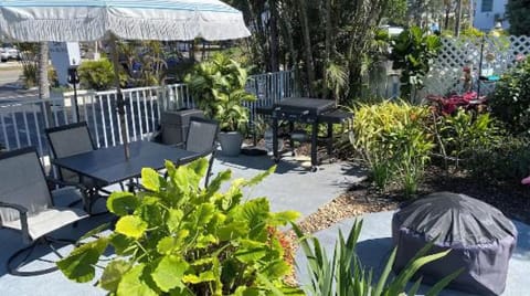 Honu Cove Hotel Motel in Deerfield Beach