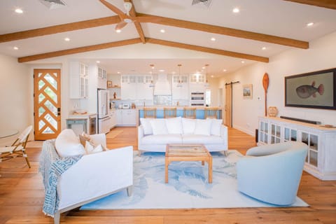 The Emerald Surf House I home House in Mokuleia