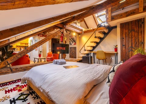 The Cozy Main Square Rooftop Apartment in Serbia