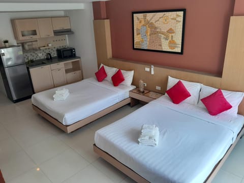 Bed, Kitchen or kitchenette, Photo of the whole room, Bedroom