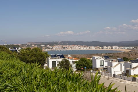 Property building, Nearby landmark, Natural landscape, Bird's eye view, City view