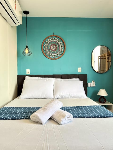 Bed, Bedroom, air conditioner