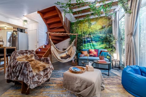 Patio, Spring, Winter, Summer, Balcony/Terrace, Living room, Autumn