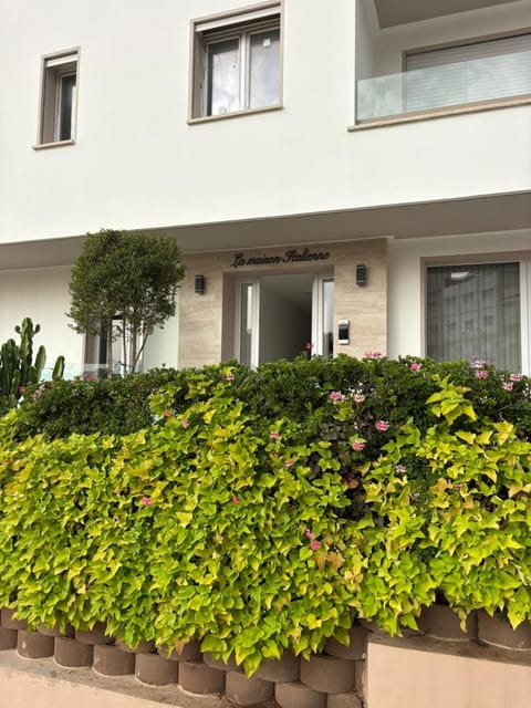 Property building, Garden view
