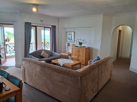 95c CASTLETON Apartment in Plettenberg Bay
